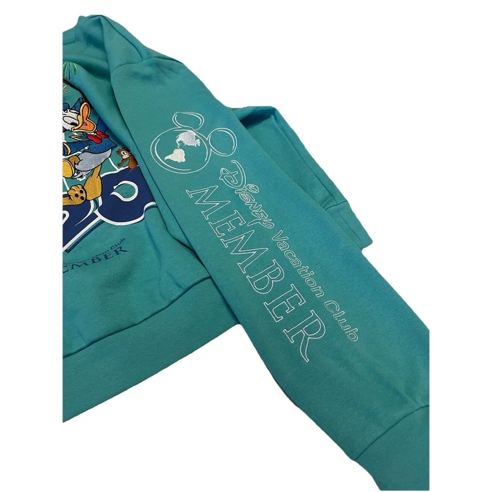 Disney Vacation Club Member 2025 Mickey &‎ Friends XL Turquoise Sweatshirt [NWT]